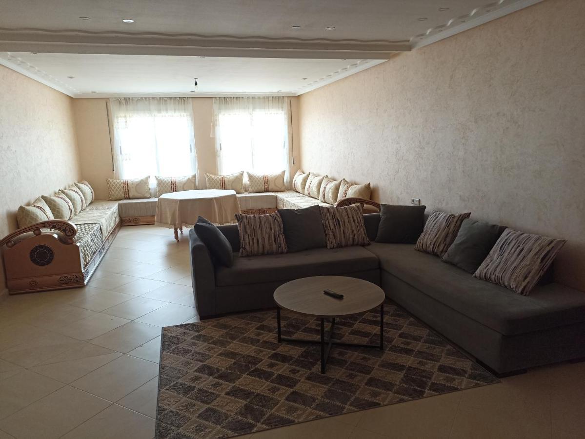 Appartement Familial Au Centre De Nador Ville ภายนอก รูปภาพ